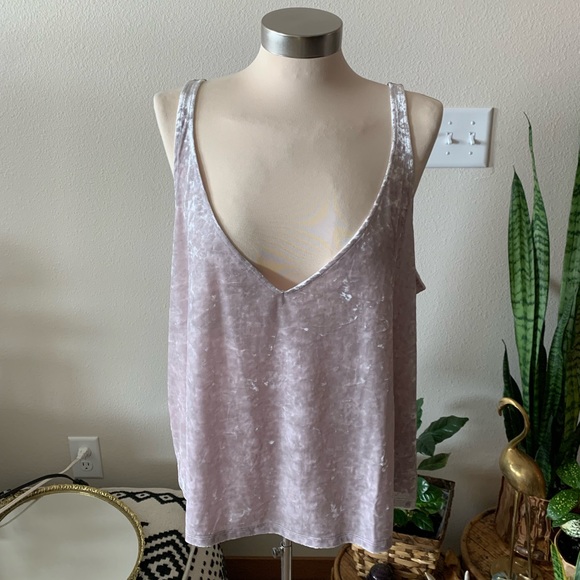 H&M Tops - NWOT • faux velvet tank H&M Tops - NWOT • faux velvet tank